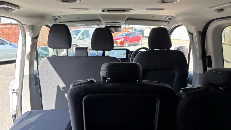 Ford Tourneo Custom 320 L1 Diesel Fwd 2.0 EcoBlue 136ps H1 Titanium 8 seater Auto